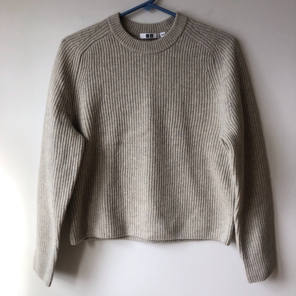 Uniqlo U ribbed wool sweater crewneck oatmeal color.